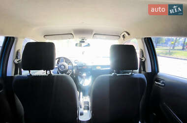 Хэтчбек Mazda 2 2011 в 