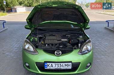 Хэтчбек Mazda 2 2008 в 