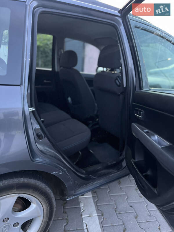 Хетчбек Mazda 2 2004 в Надвірній