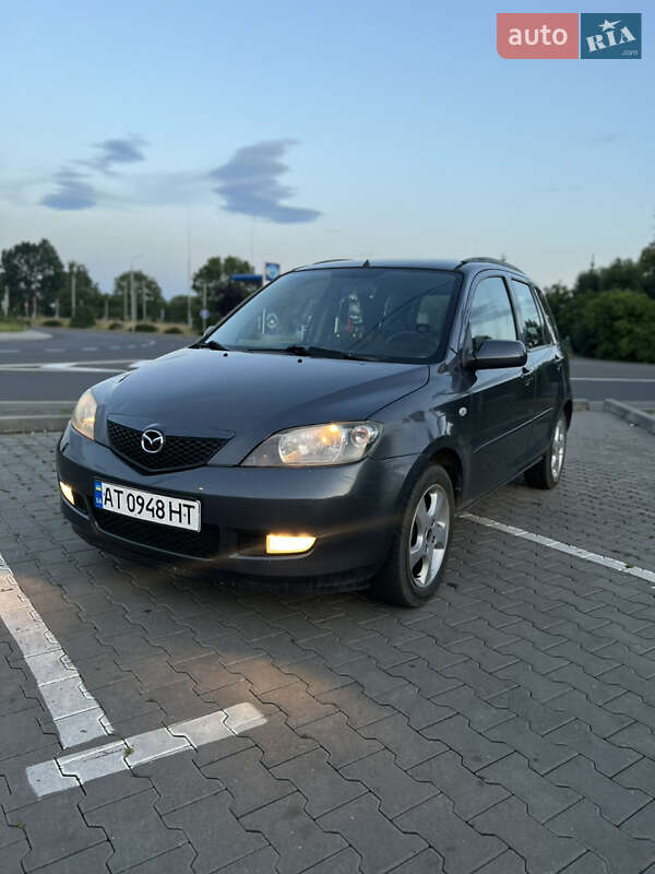 Хетчбек Mazda 2 2004 в Надвірній