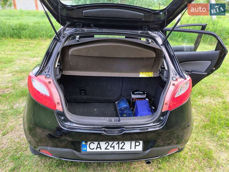 Хетчбек Mazda 2 2008 в Києві