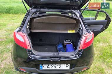 Хэтчбек Mazda 2 2008 в 