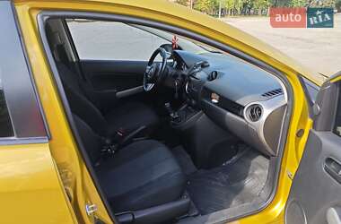 Хэтчбек Mazda 2 2008 в Лозовой