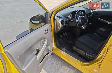 Хэтчбек Mazda 2 2008 в Лозовой