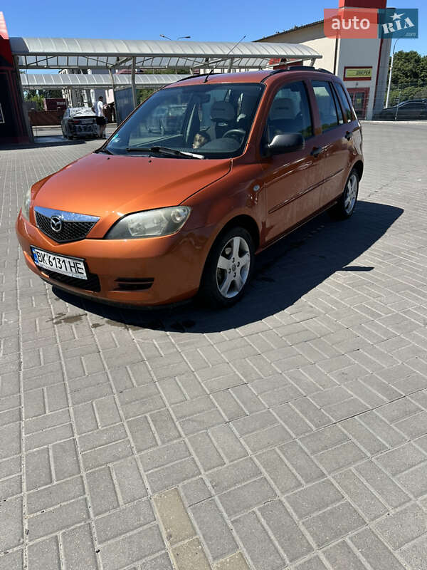 Хэтчбек Mazda 2 2003 в Ровно