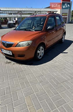 Хэтчбек Mazda 2 2003 в 