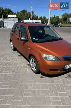 Хэтчбек Mazda 2 2003 в 