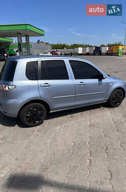 Хэтчбек Mazda 2 2007 в 