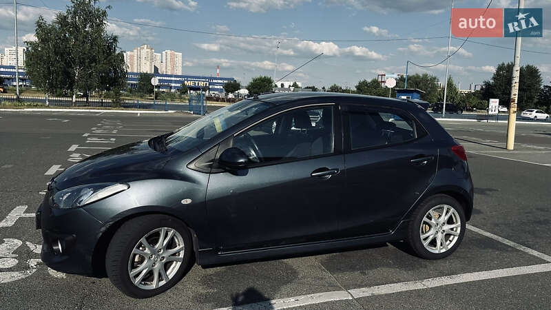 Хэтчбек Mazda 2 2008 в Киеве