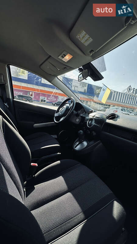 Хэтчбек Mazda 2 2008 в Киеве