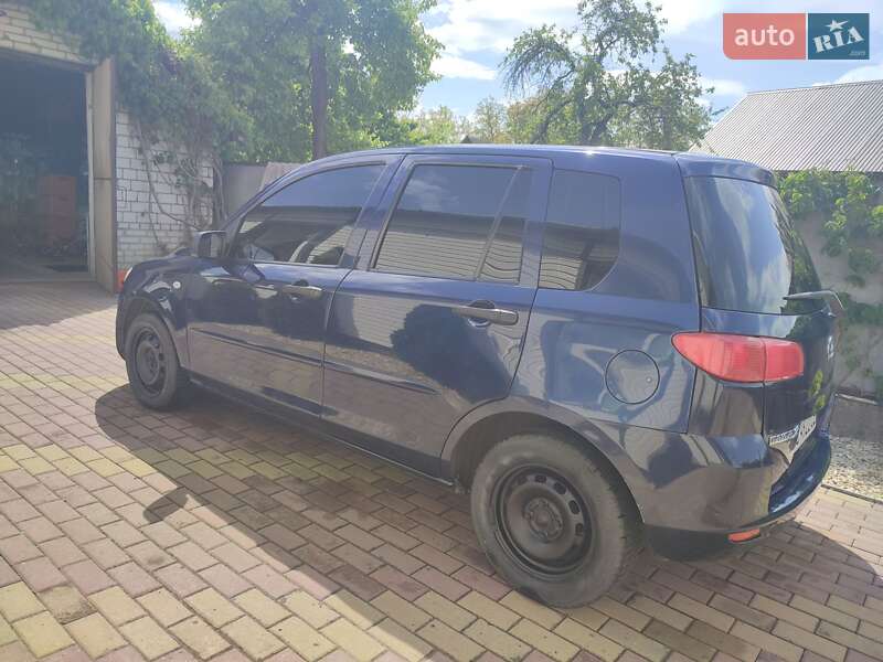 Хэтчбек Mazda 2 2004 в Луцке