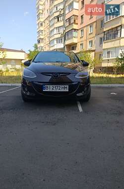 Хэтчбек Mazda 2 2011 в 