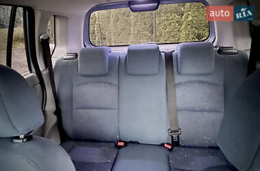 Хэтчбек Mazda 2 2005 в 