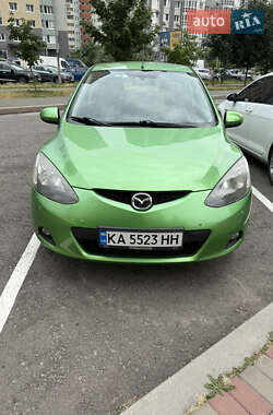 Хетчбек Mazda 2 2009 в 