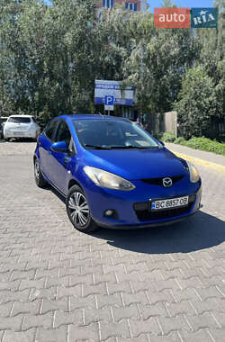 Хетчбек Mazda 2 2009 в Чернівцях
