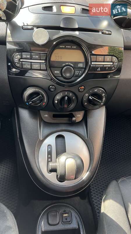 Хэтчбек Mazda 2 2013 в Одессе