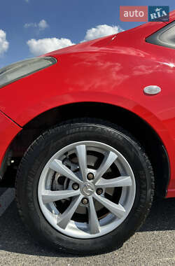 Хэтчбек Mazda 2 2008 в 