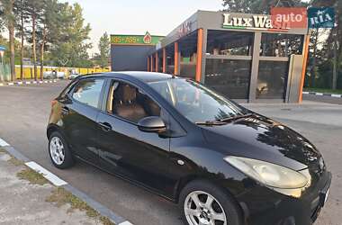 Хэтчбек Mazda 2 2008 в 