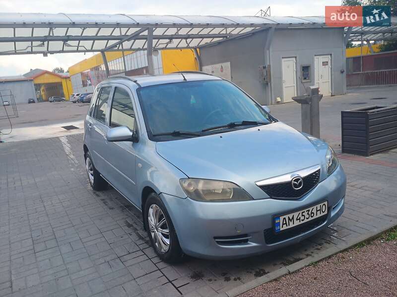 Хэтчбек Mazda 2 2003 в Житомире
