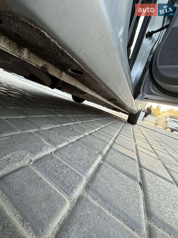 Хэтчбек Mazda 2 2004 в Каменец-Подольском