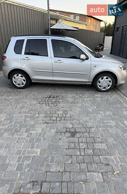 Хэтчбек Mazda 2 2004 в Каменец-Подольском