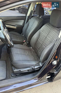 Хэтчбек Mazda 2 2008 в 