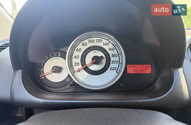 Хэтчбек Mazda 2 2008 в 