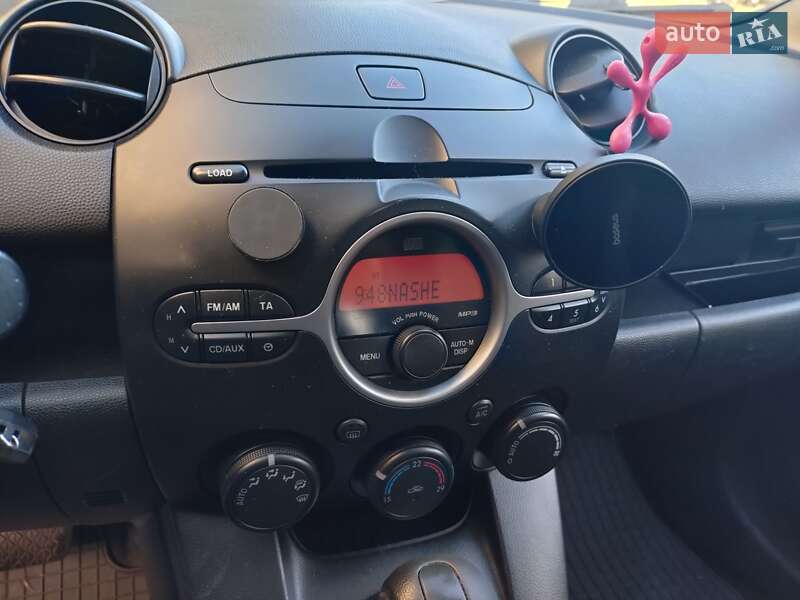 Хэтчбек Mazda 2 2008 в Киеве