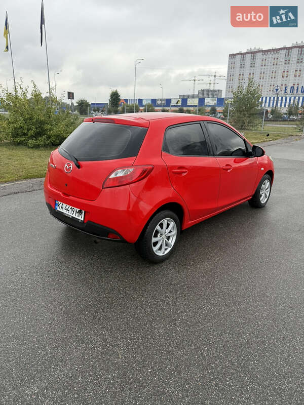 Хэтчбек Mazda 2 2008 в Киеве