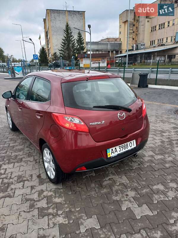 Хетчбек Mazda 2 2014 в Києві фото 4 Хетчбек Mazda 2 2014 в Києві