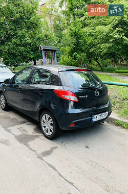 Хэтчбек Mazda 2 2014 в Черновцах