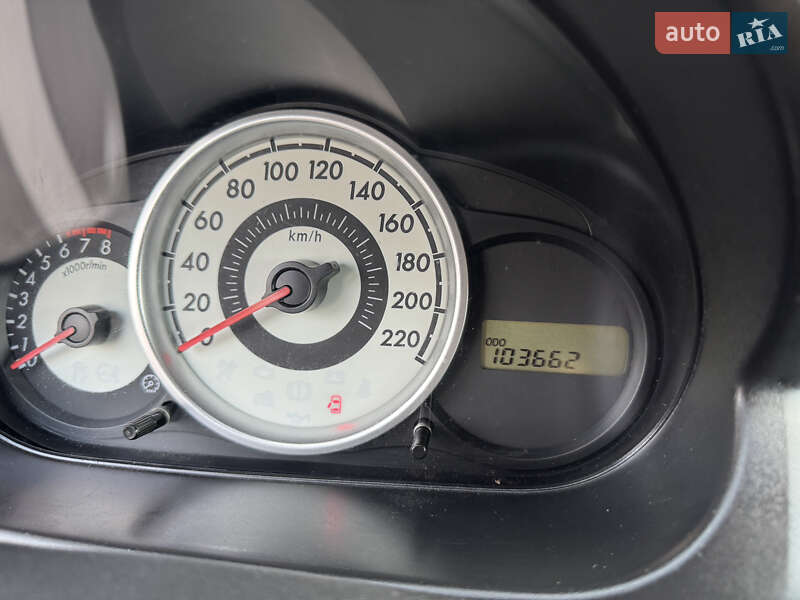 Хэтчбек Mazda 2 2009 в Чернигове