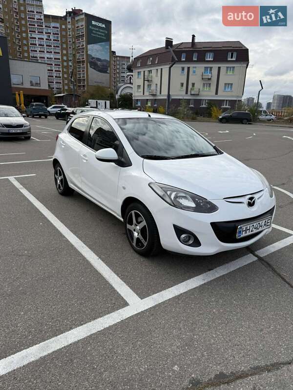 Mazda 2 2010 Mazda 2 2010