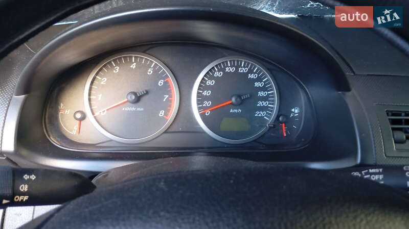 Хэтчбек Mazda 2 2006 в Виннице