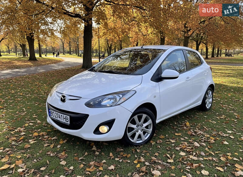 Mazda 2 2011