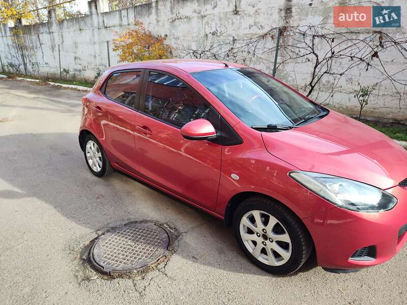 Хэтчбек Mazda 2 2008 в Одессе