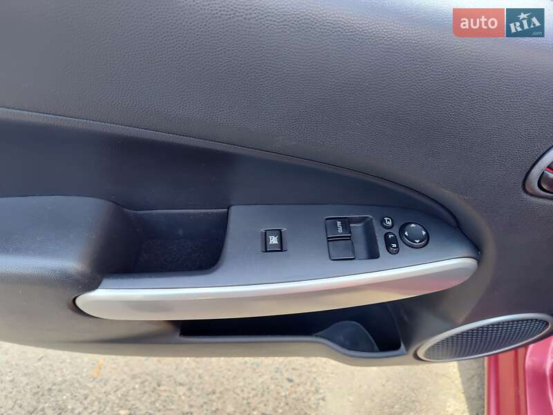 Хэтчбек Mazda 2 2008 в Одессе