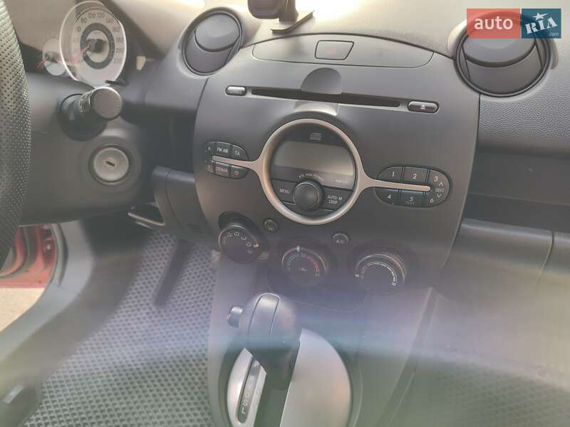 Хэтчбек Mazda 2 2008 в Одессе