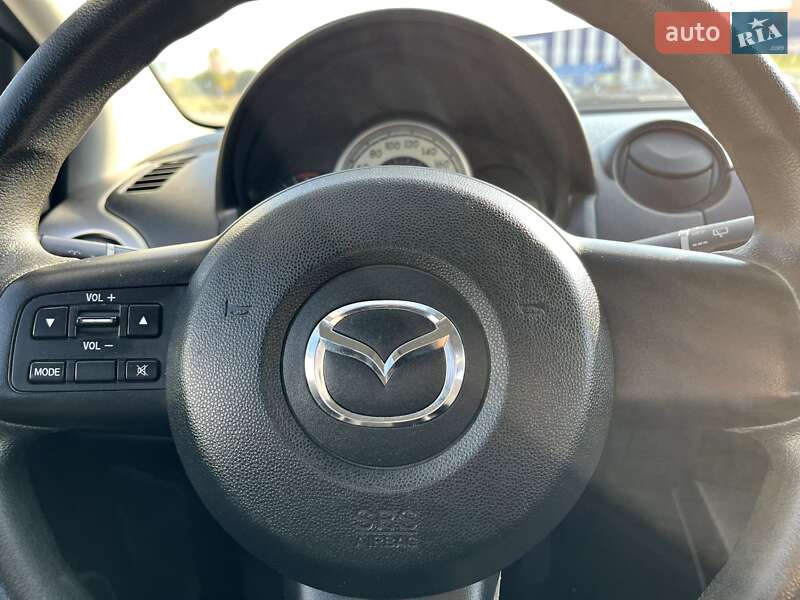 Хэтчбек Mazda 2 2009 в Славуте