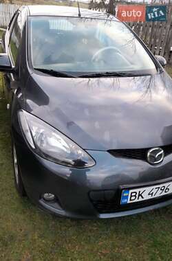 Хэтчбек Mazda 2 2008 в Сарнах