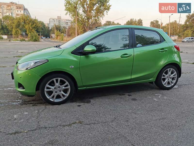 Хетчбек Mazda 2 2009 в Запоріжжі фото 3 Хетчбек Mazda 2 2009 в Запоріжжі