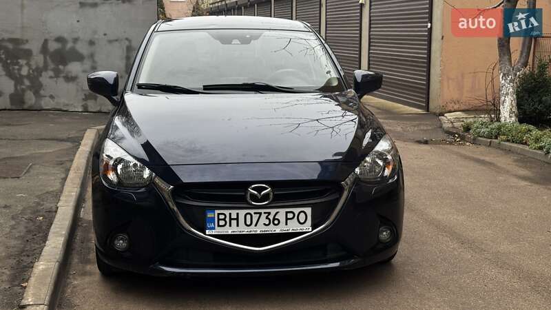 Mazda 2, фото з оголошення