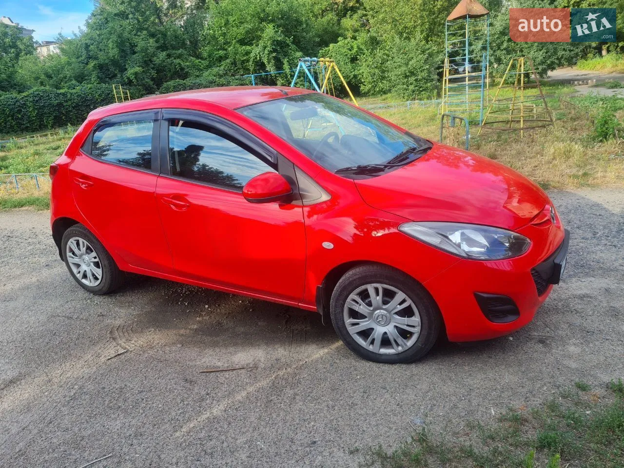 2011 Mazda 2 - мініатюра 9