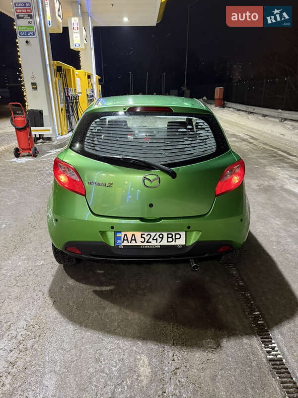 Хэтчбек Mazda 2 2008 в Киеве