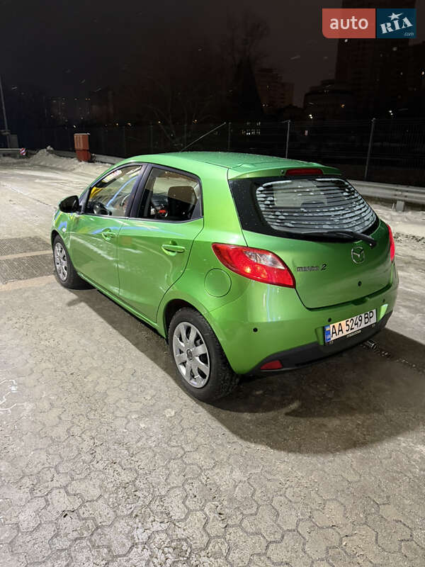 Хэтчбек Mazda 2 2008 в Киеве