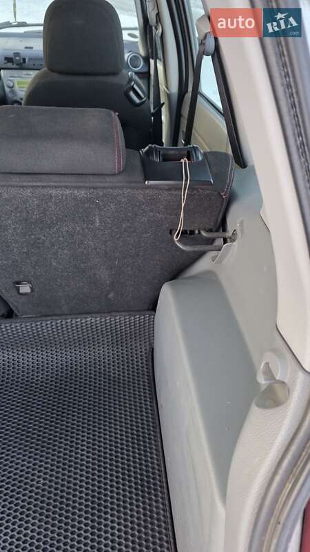 Хэтчбек Mazda 2 2003 в Терновке