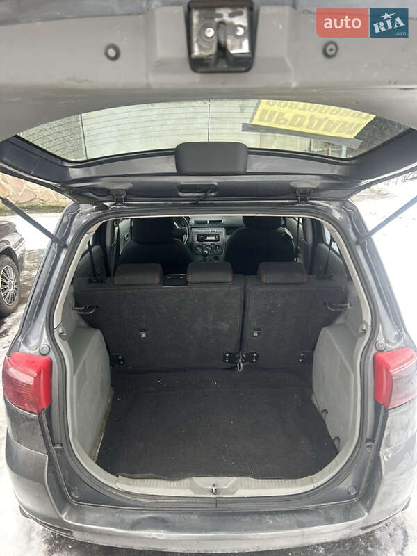 Хетчбек Mazda 2 2004 в Снятині