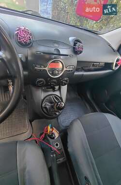 Хэтчбек Mazda 2 2008 в Добрянском
