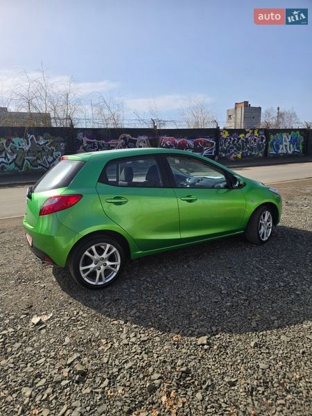 Хетчбек Mazda 2 2009 в Луцьку