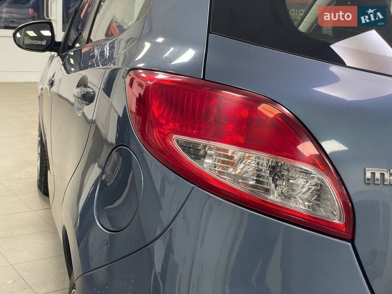 Хэтчбек Mazda 2 2013 в Киеве